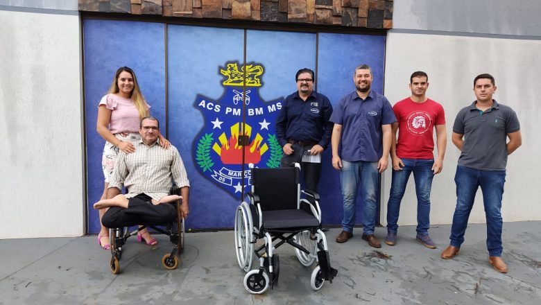 Fátima do Sul: Regional e Usina doam cadeira de rodas a policial militar