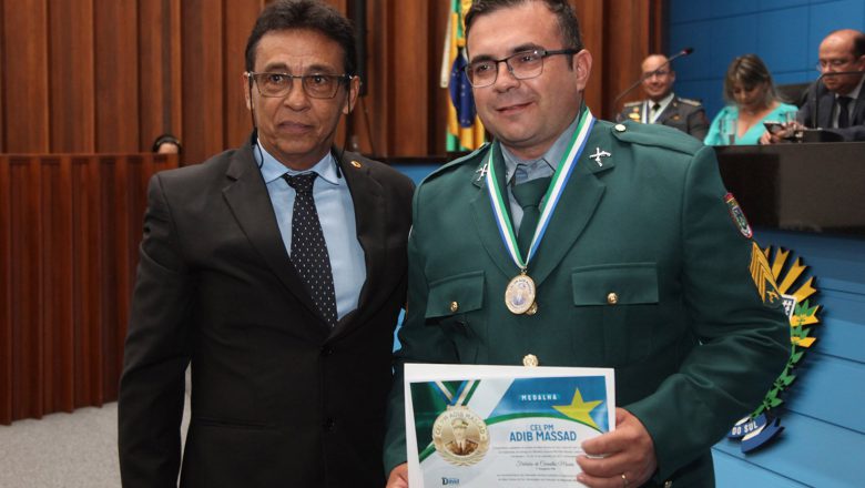 Presidente da ACS é homemageado com a “Medalha Coronel PM Adib Massad”