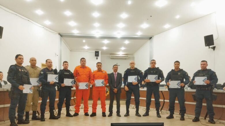 Policiais militares recebem moção de congratulação após atuação em tentativa de homicídio em Naviraí
