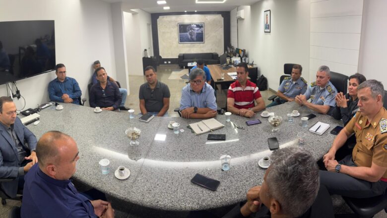 Retorno dos níveis, QDE e retroativos: reunião trata de demandas dos militares estaduais