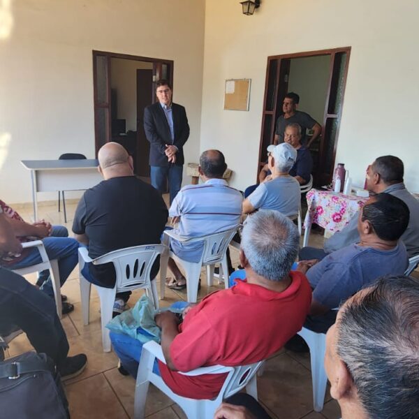 Advogado da ACS visita a Regional de Aquidauana
