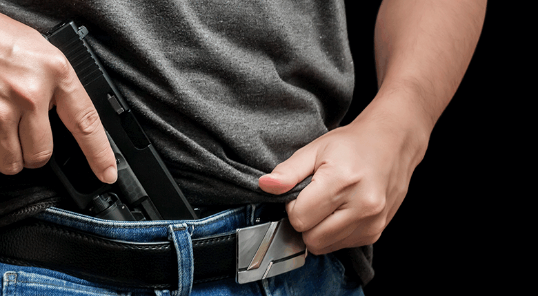 Porte de arma para policiais e bombeiros: direito garantido em lei, mas ainda sem aplicação prática em MS