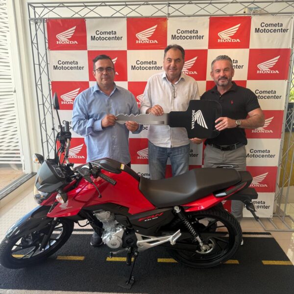 Ação Entre Amigos entrega prêmio e reforça gestão séria da Regional da ACS em Paranaíba