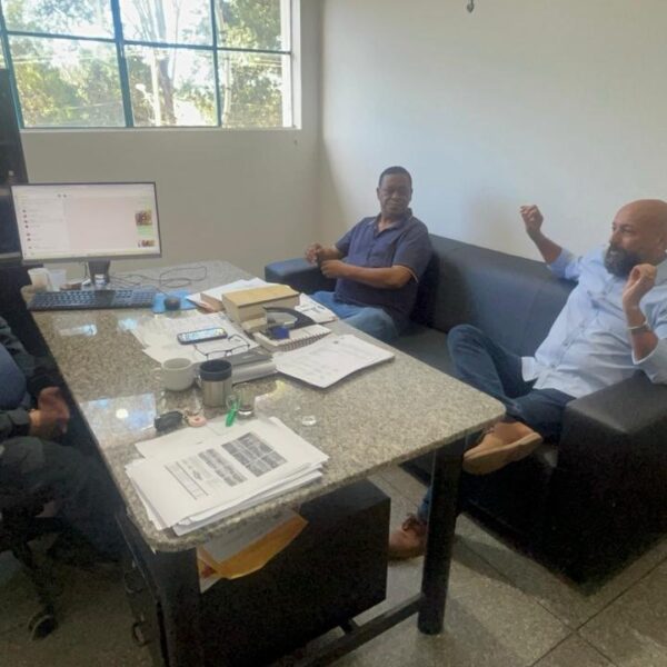 Presidente Edmar visita Presídio Militar Estadual, ouve demandas e entrega equipamentos ao efetivo