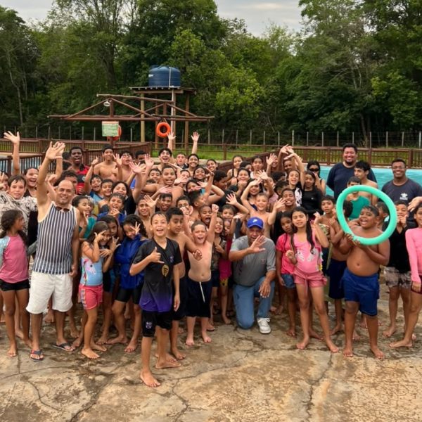 ACS abre portas do Clube de Campo e proporciona dia de lazer para 84 crianças de projeto social